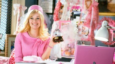 10 películas sobre mujeres trabajadoras que te inspirarán en tu carrera peliculas-mujeres-profesionales-una-rubia-muy-legal