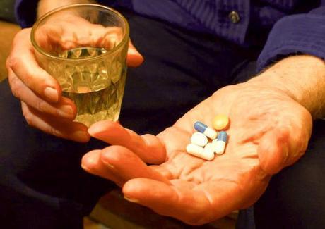 La codeína y el alcohol: Un dúo tóxico La codeína y el alcohol