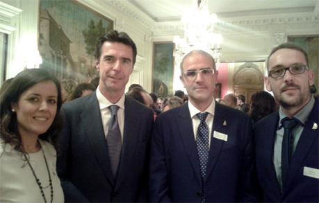 El ministro de turismo, José Manuel Soria en la recepción en la Embajada de España en Londres