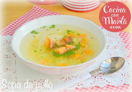 Sopa o caldo de pollo, receta casera, tradicional, cura resfriados, catarros, enfríamientos, remedio casero, fácil, rápida, Cocina con Marta