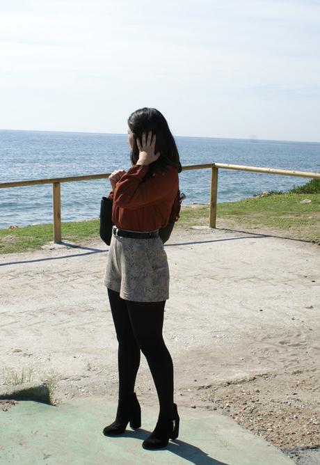 Camisa anudada al reves