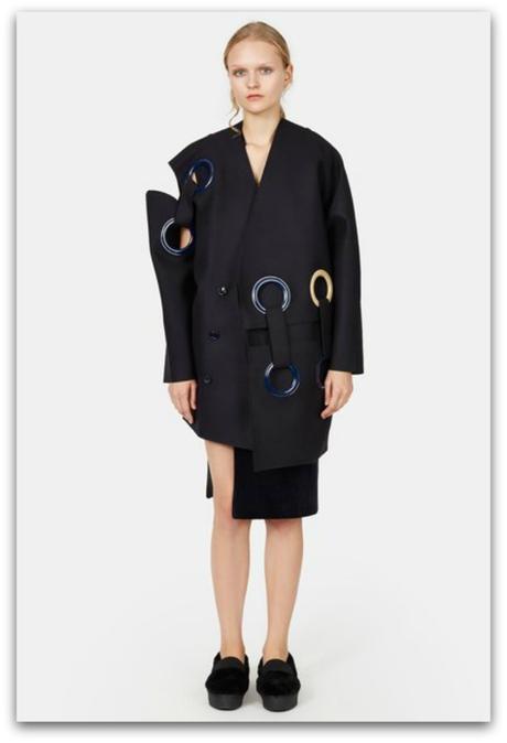 Ceremonia abierta a la moda esperpéntica Ceremonia abierta a la moda esperpéntica