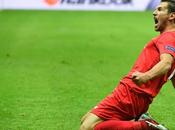 Gzregorz Krychowiak renueva Sevilla hasta 2019