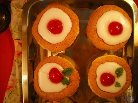 Small Cherry Bakewell