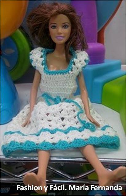 ¿Cómo luce Barbie con una prenda tejida a crochet? (How looks Barbie with a crocheted outfit?)