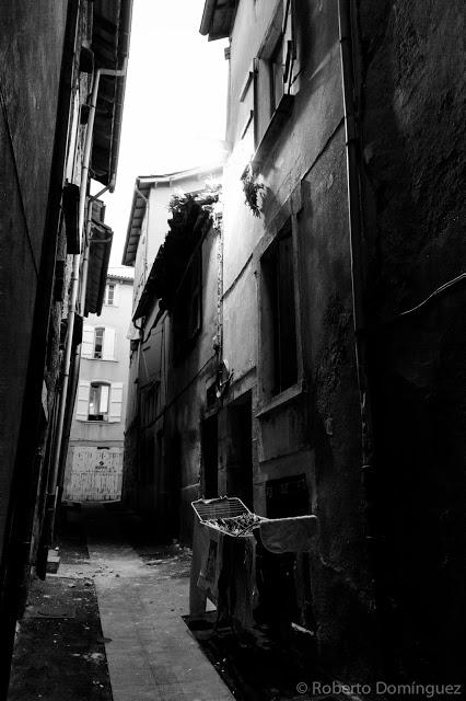 © R.Domínguez - Los trapos sucios se lavan en casa