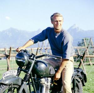 Title: GREAT ESCAPE, THE ¥ Pers: McQUEEN, STEVE ¥ Year: 1963 ¥ Dir: STURGES, JOHN ¥ Ref: GRE013EX ¥ Credit: [ MIRISCH/UNITED ARTISTS / THE KOBAL COLLECTION ]