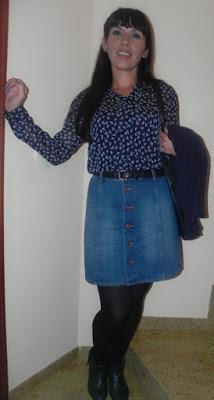 Azul de invierno: Look, esmalte y outfit