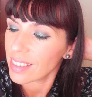 Azul de invierno: Look, esmalte y outfit