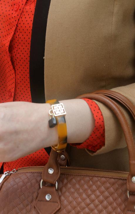 Mis Looks - Negro, camel & rojo