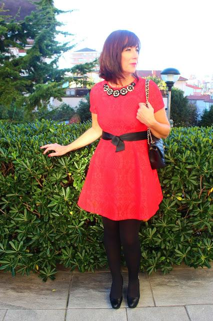 MIS LOOKS - VESTIDO ROJO