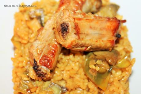 Arroz con verduras y costillas