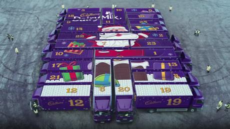 Cadbury crea un calendario de adviento gigante con 24 camiones #cadvent