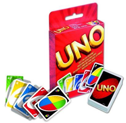 Jugar al “UNO” ayuda a aprender matemáticas.
