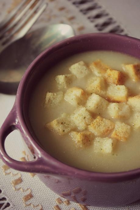 SOPA DE CEBOLLA    &   ALCACHOFAS AL AJILLO