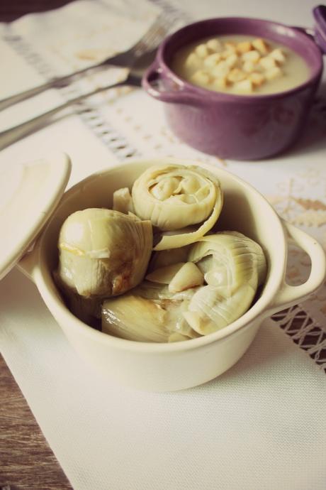 SOPA DE CEBOLLA    &   ALCACHOFAS AL AJILLO