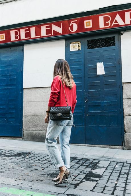 Pink_Sweater-LEvis_Vintage-Snake_Shoes-Chanel_Bag-Casual_Look-Outfit-Street_Style-Collage_Vintage-8