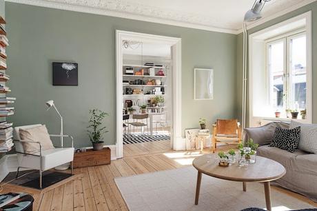 Una casa en verde y gris