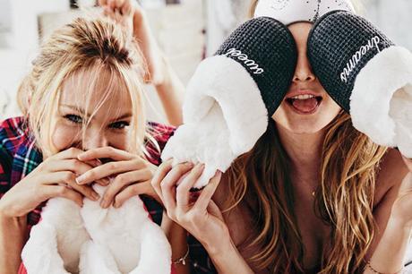 COLECCIÓN DE NAVIDAD 2015 DE VICTORIA’S SECRET victorias_secret_christmas_2015_el_lookbook_330184074_1026x683