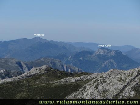 Ruta Lagos de Covadonga PR PNPE-2: Vista de la Mota Cetín y el Vízcares desde el Mosquital