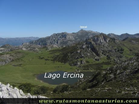 Ruta Lagos de Covadonga PR PNPE-2: Vista del Lago Ercina y La Jascal desde el Mosquital