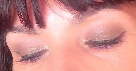 Look-para-todo de otoño: Marrón con toques de color (look y manicura)