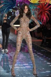 DESFILE DE VICTORIA’S SECRET 2015