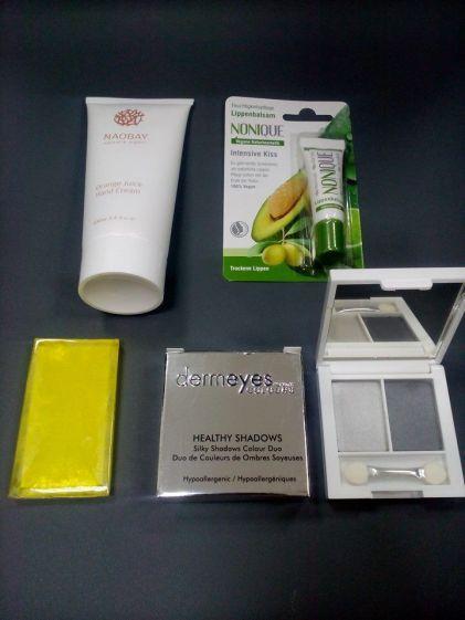 ESSENTIA BOX OCTUBRE ESSENTIA BOX OCTUBRE