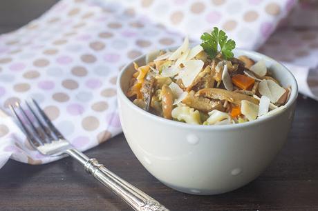 Pasta con níscalos y queso curado de oveja