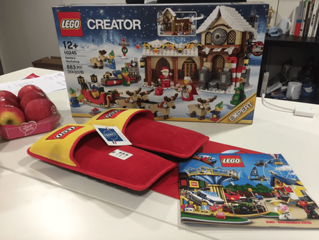 LEGO crea unas zapatillas para proteger tus pies de las piezas olvidadas en el suelo