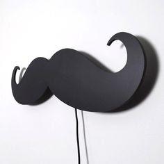 MOVEMBER: BIGOTES QUE ILUMINAN