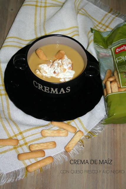crema de maíz,queso fresco, picos de pan