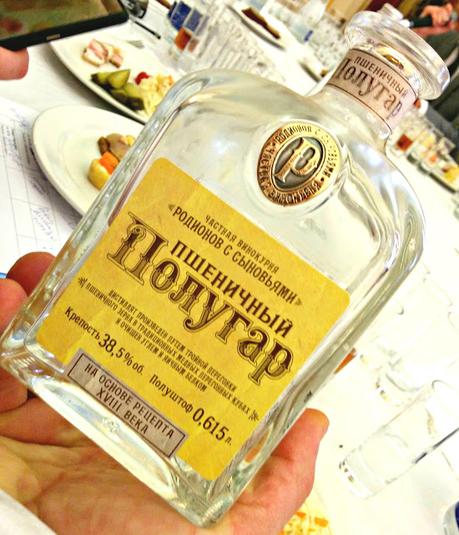 Una cata de 12 vodkas en la embajada de Rusia [#Nazdrovia]