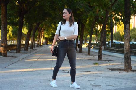 Outfit | Gray jeans