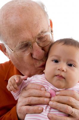 Los abuelos no son los responsables de la educación de los nietos.Claves para el entendimiento entre padres y abuelos.