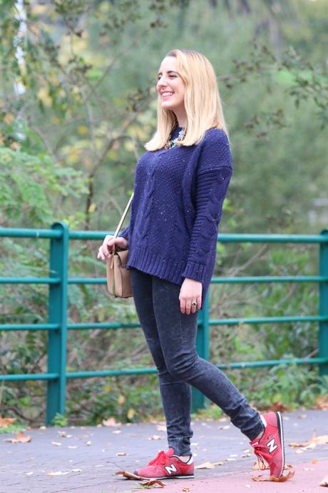 Con collar de flores