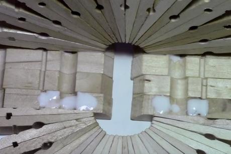 DIY - SERVILLETERO CON PINZAS DE MADERA