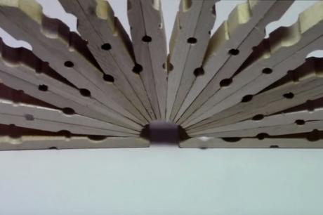 DIY - SERVILLETERO CON PINZAS DE MADERA