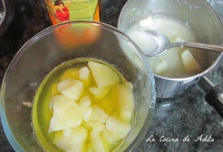 Carrilleras ibéricas, al vino de Oporto, con espuma de patatas