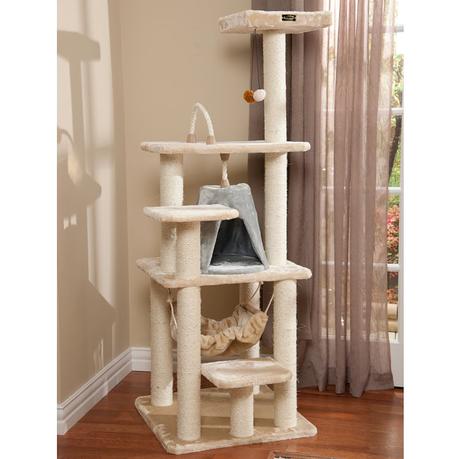 Crea un espacio para tu gato en el que se sienta a salvo, este es un ejemplo de un lugar para escalar 