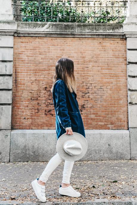 Denim_Coat-White_Outfit-GRey_Hat-Lack_OF_Colors-Sneakers-Outfit-Street_Style-16