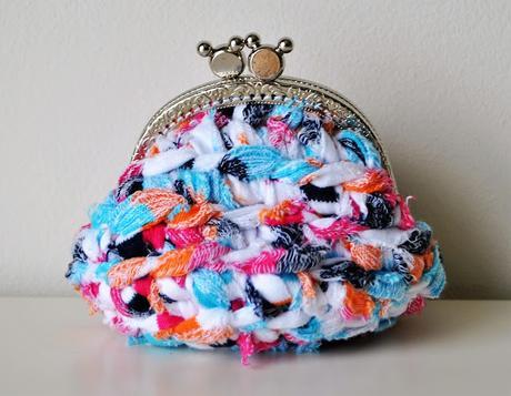 MONEDEROS DE TRAPILLO COLORINES