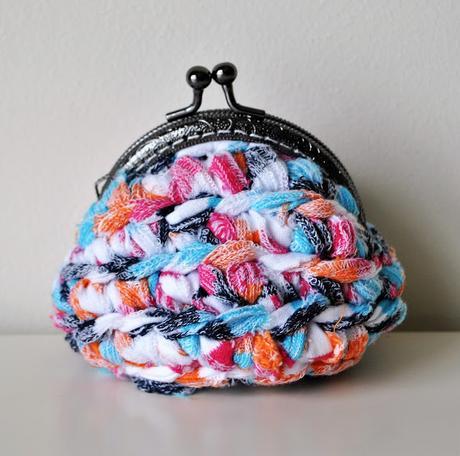 MONEDEROS DE TRAPILLO COLORINES