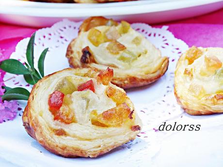 Espirales o caracolas de hojaldre con frutas confitadas