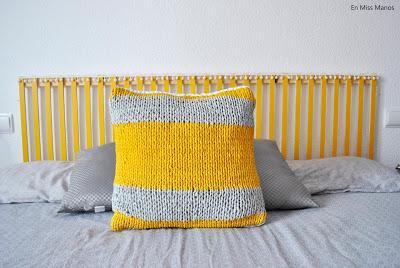 DIY Cojín y cubremacetas de trapillo DIY Cojín y cubremacetas de trapillo