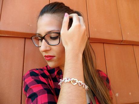 Sorteo de pulsera compuesta por 26 corazones de plata y 1 dorado