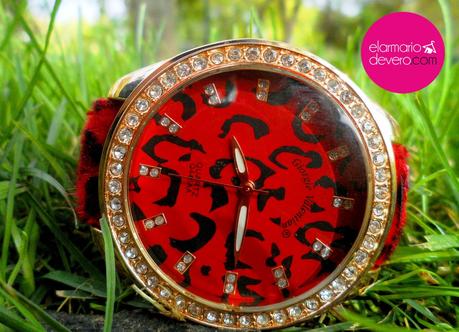 Reloj leopardo negro y rojo