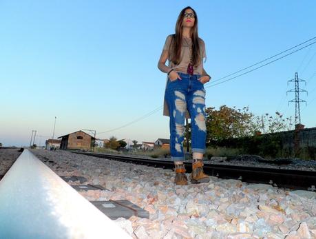 Vaqueros boyfriend y maxi camiseta