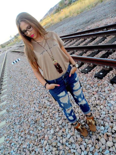 Vaqueros boyfriend y maxi camiseta