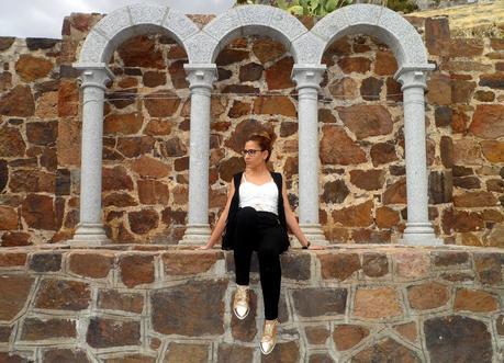 BLACK FRINGED BLACK FRINGED